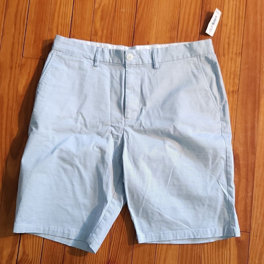 Old navy men's 34 tall shorts minor imperfection nwt